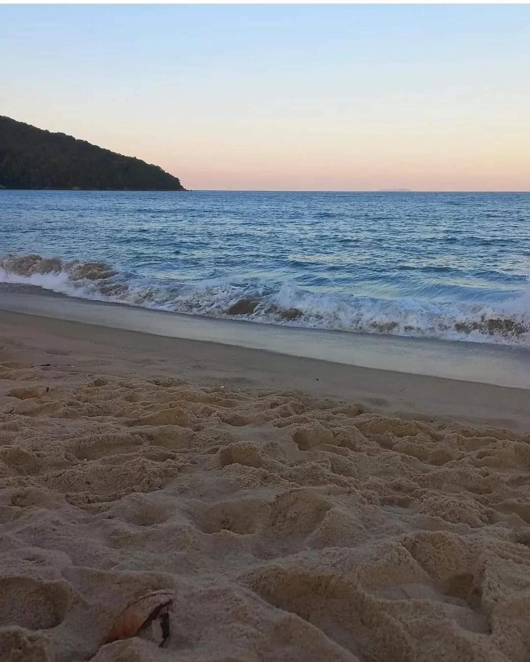 까라과따뚜바 Chale Borasol Martim De Sa Piscina 600Mts Da Praia 아파트 외부 사진